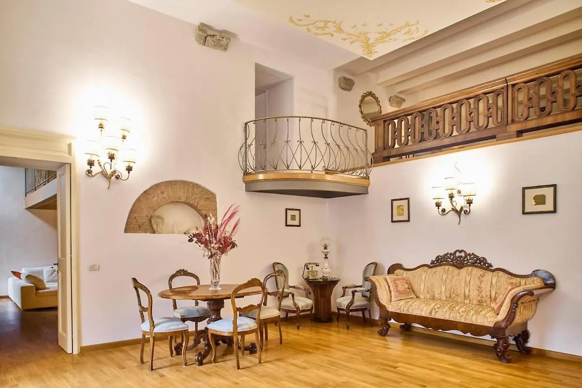 La Torre Historic Charm On The Main Corso Apartment Siena 0*,