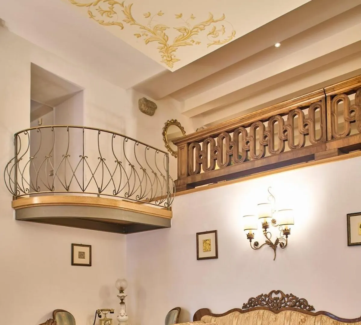 La Torre Historic Charm On The Main Corso Apartment Siena Italy