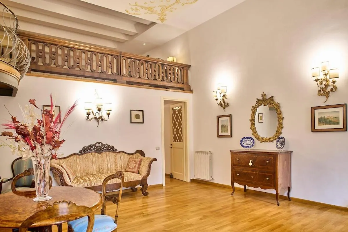 La Torre Historic Charm On The Main Corso Apartment Siena Italy