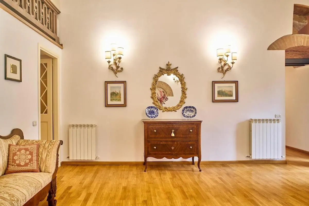 La Torre Historic Charm On The Main Corso Apartment Siena 0*,