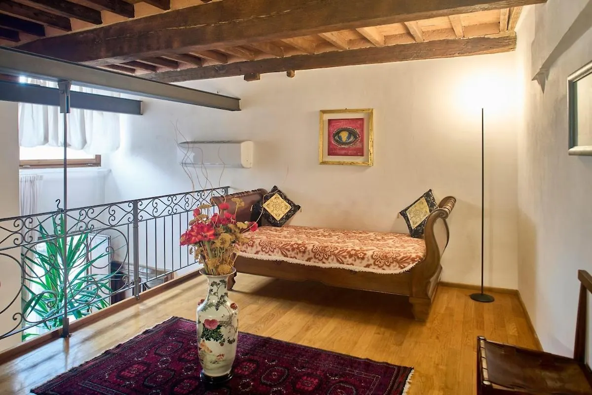 La Torre Historic Charm On The Main Corso Apartment Siena